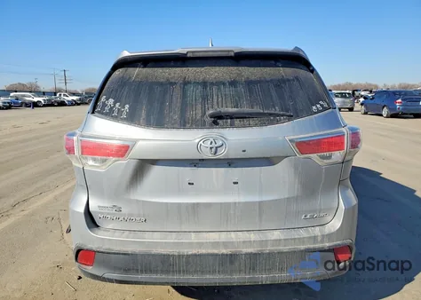 2014 Toyota Highlander Le z USA, uszkodzony, nr VIN 5TDBKRFH2ES021666